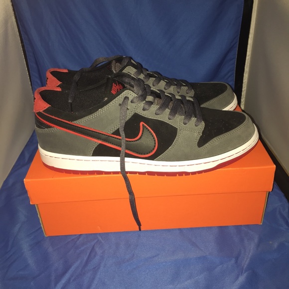 kyrspeedy nike dunks